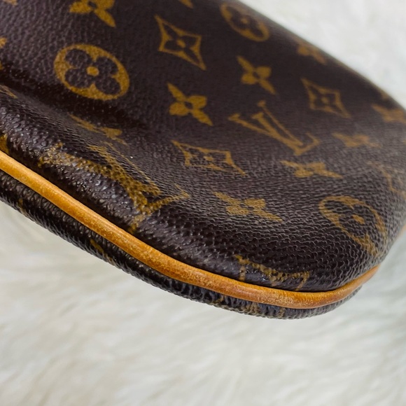 LOUIS VUITTON MONOGRAM POCHETTE BOSPHORE CROSSBODY BAG MI1006 ‼️PURGE SALE‼️ - Picture 3 of 16